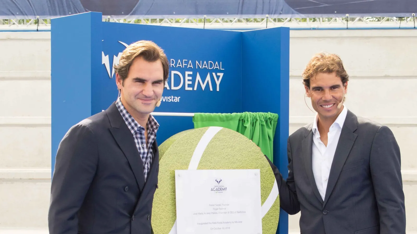 Rafa Nadal und Roger Federer bei der Eröffnung der Rafa Nadal Academy in Manacor 2016
